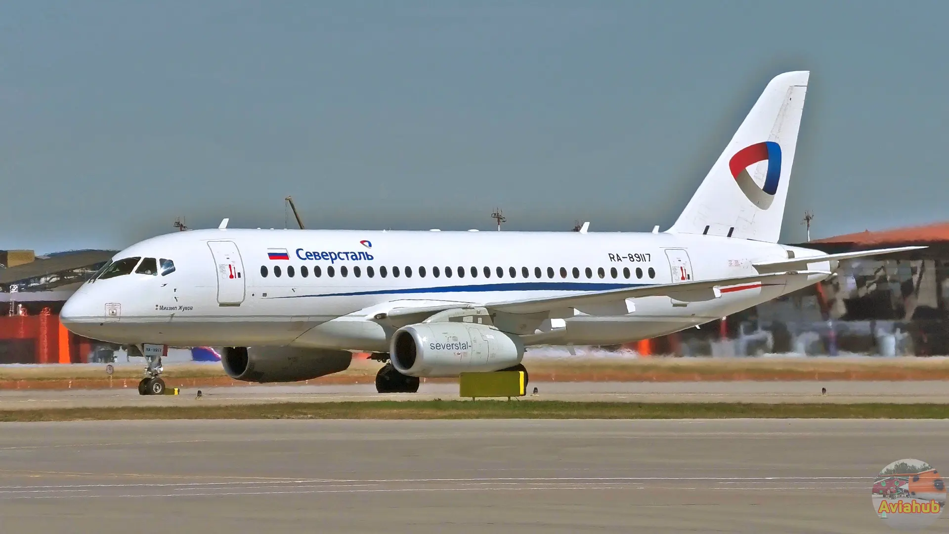 RA-89117. Суперджет-100 авиакомпании "Северсталь". Первое фото - в светлой ливрее - я д...