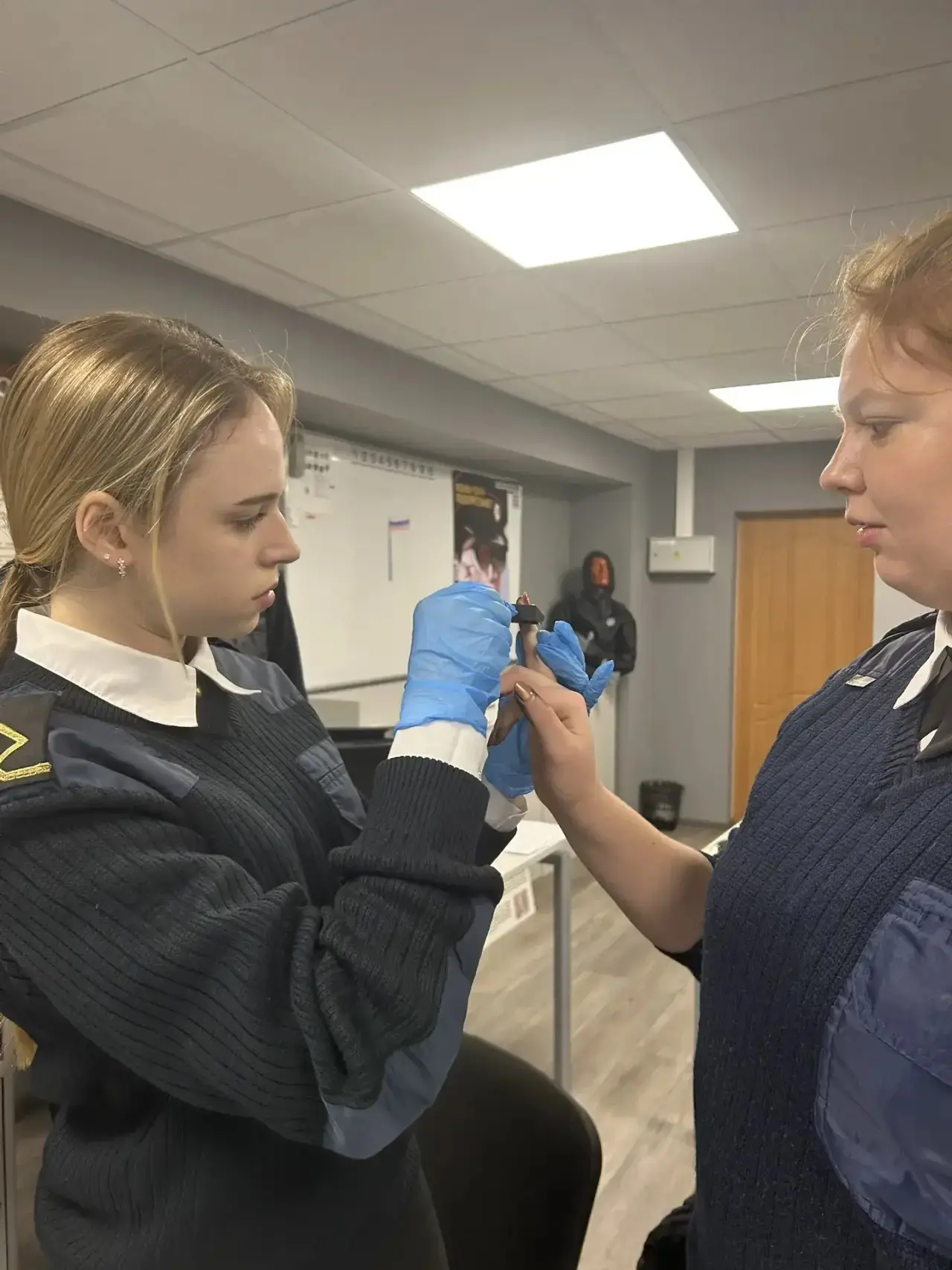 🕵️‍♂️ Следы, которые невозможно скрыть…  Наши будущие юристы осваивают один из ключевых навыков в ра