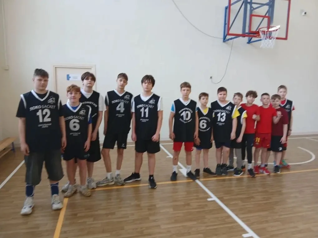 Завершилось первенство города Азова среди юношей по волейболу.  Вновь наши спортсмены оказались лучш