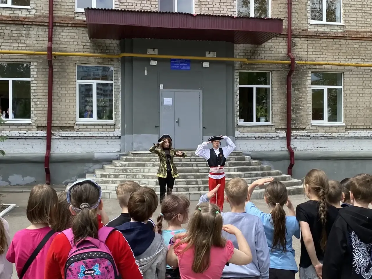 Подошел к концу наш лагерный день! Сегодня мы торжественно открыли смену праздничным ко...