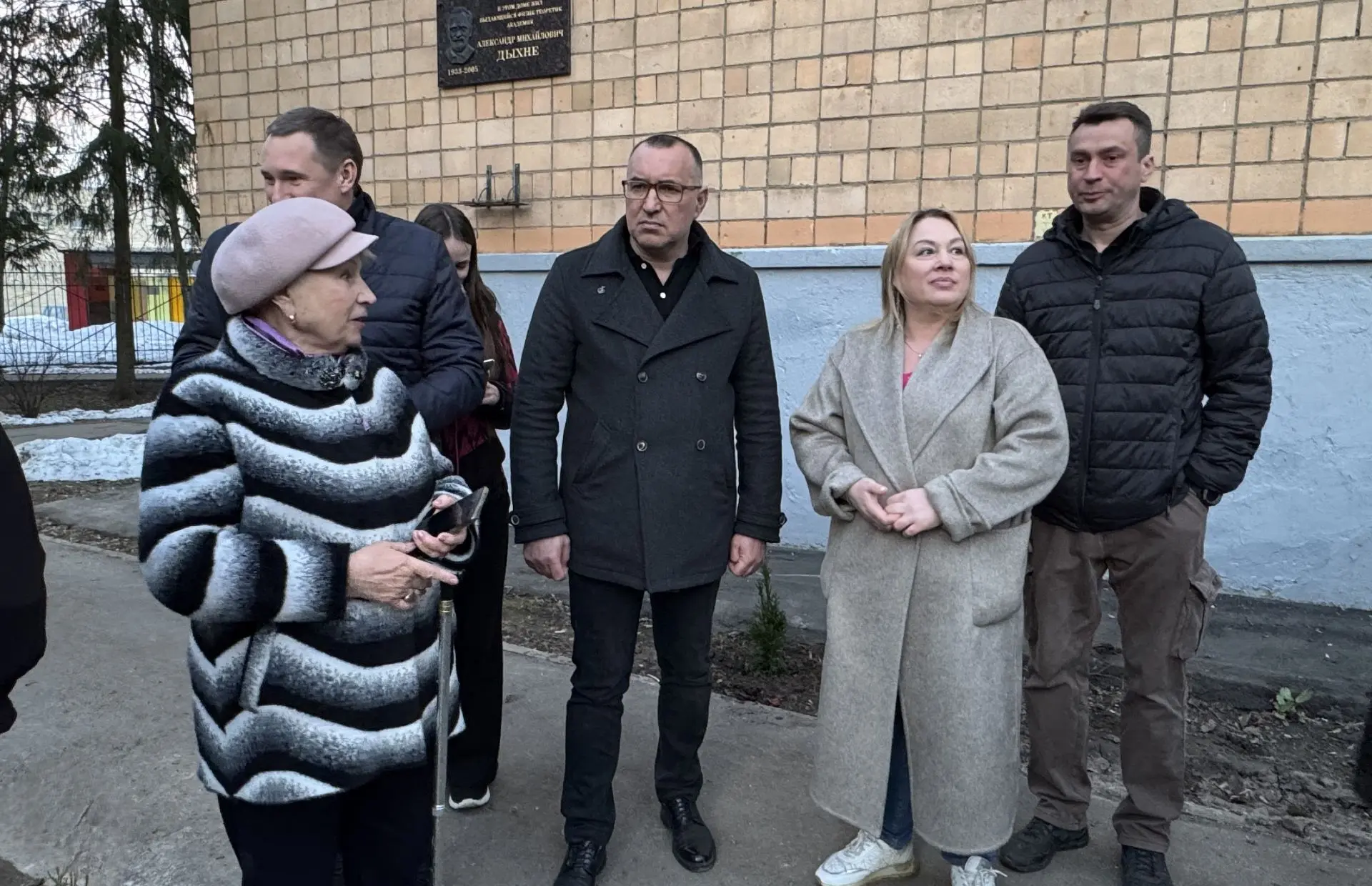 ✅Алексей Зотов провел обход на Центральной улице  Глава управы района Троицк, совместно с жителями, 
