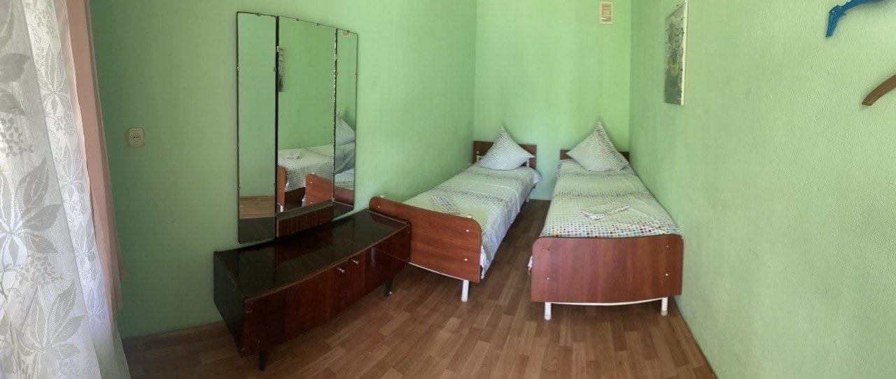 Приглашаем на отдых в Урзуф.первая ул. От моря.Выход на пляж со
двора(30 шагов)❗️
Предлагаем комнаты