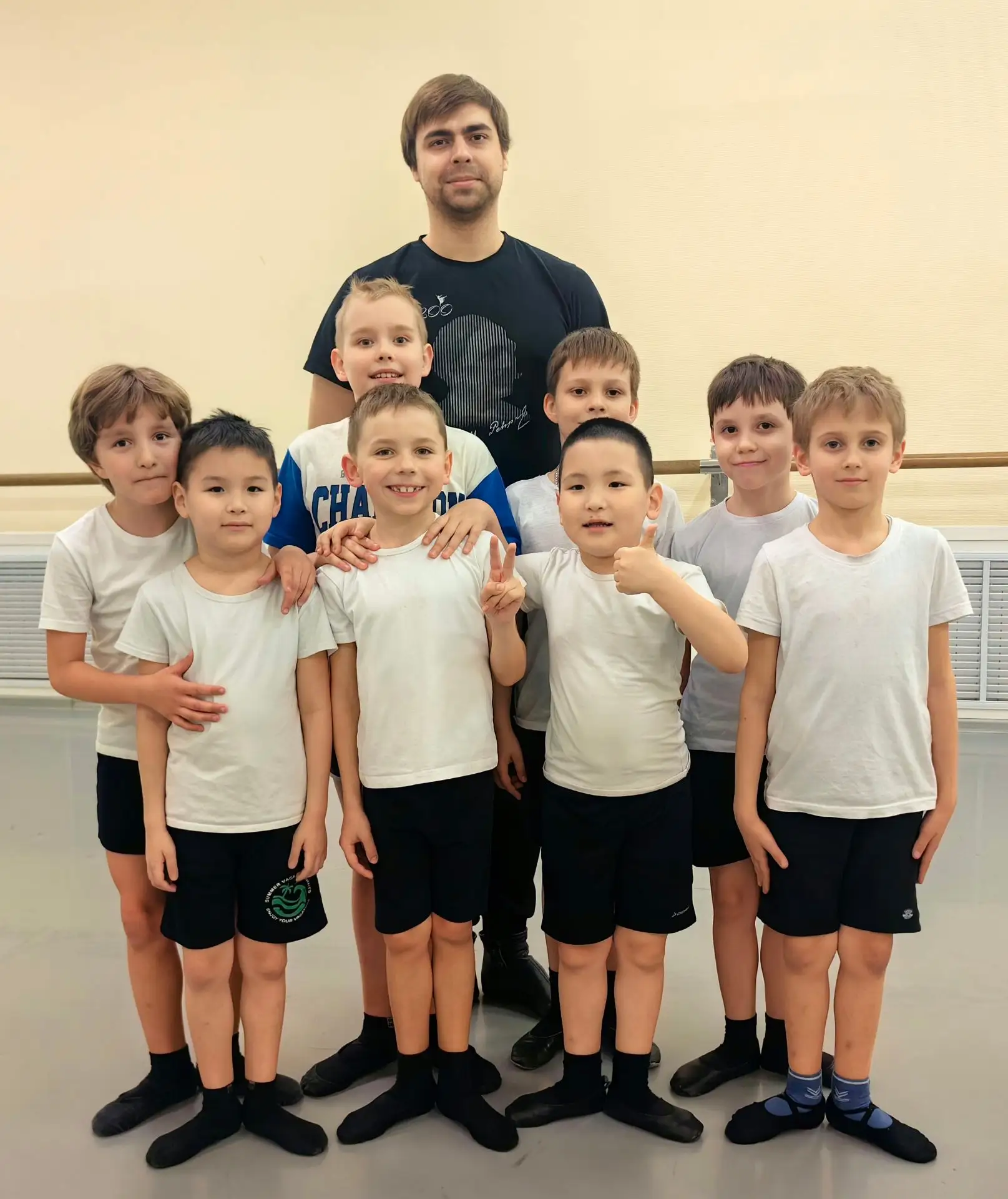 🕺 Открыт набор мальчиков от 7 до 10 лет в группы классического танца!