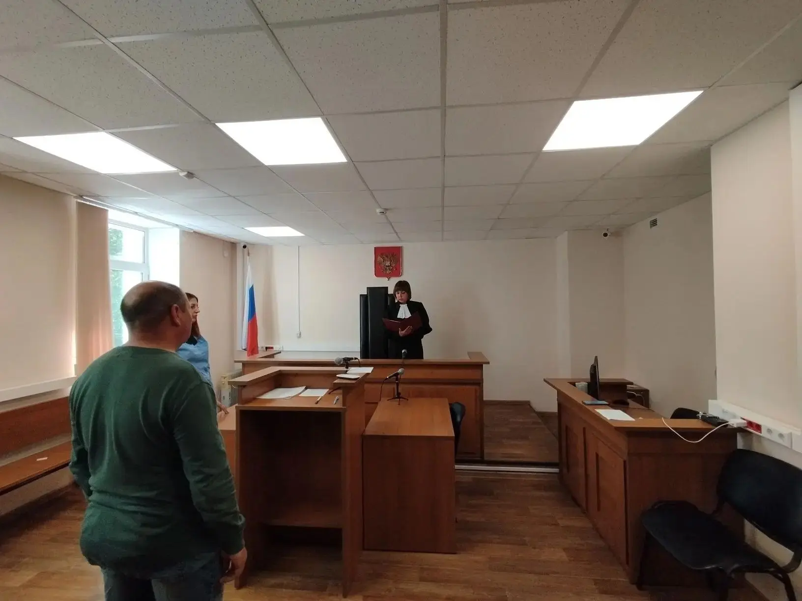 Житель г. Кинешма осужден за покушение на дачу взятки сотруднику полиции. Мужчина совер...