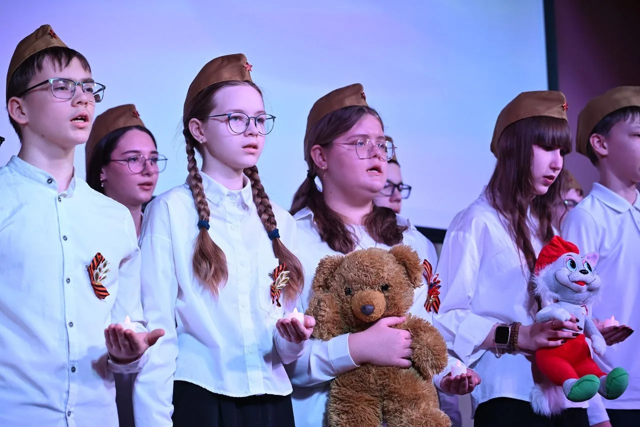 ✨Конкурс «Ветер Победы» продолжается! 27 февраля сцена нашей школы стала местом настоящего единения 