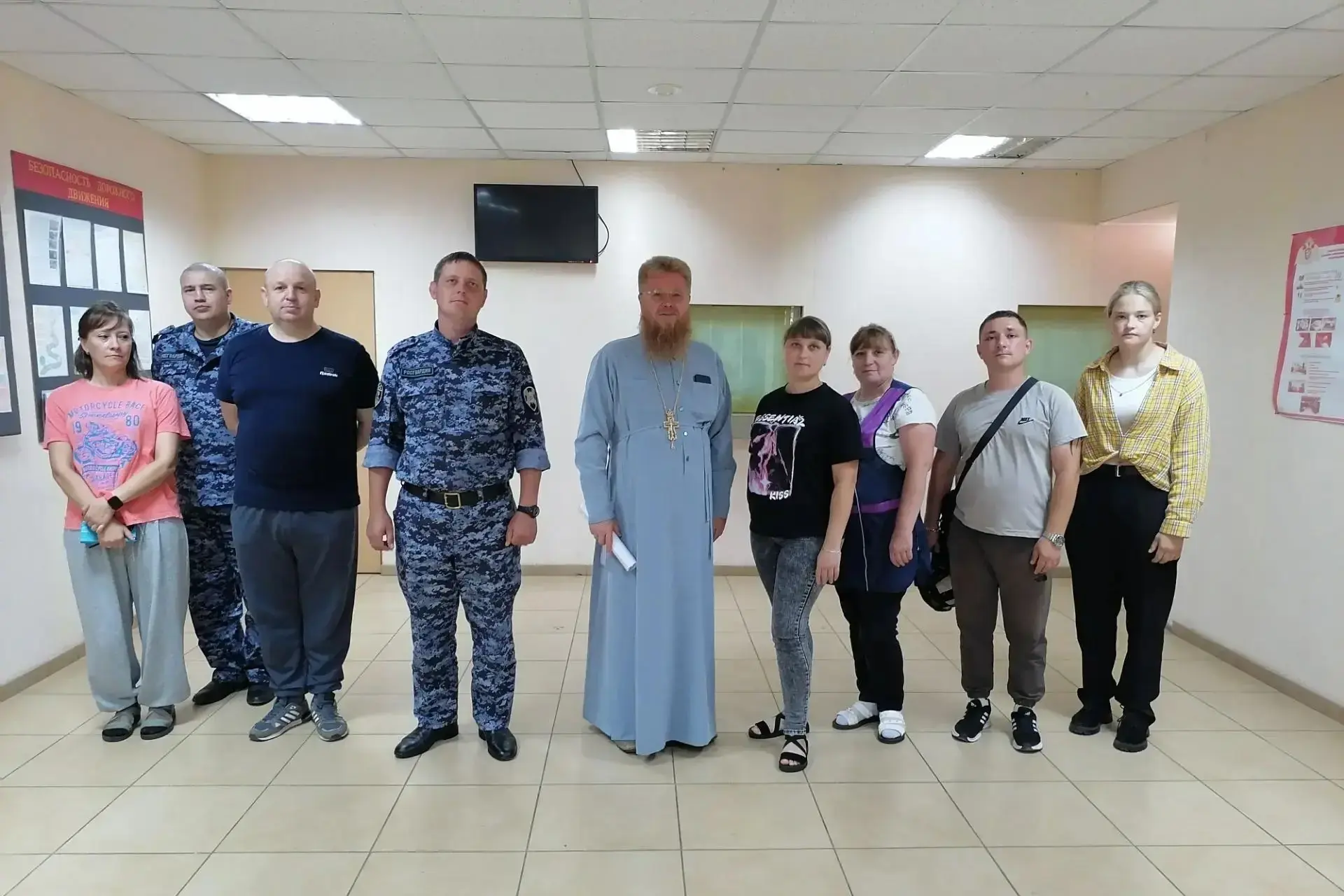 В Ужурской Росгвардии прошла встреча с настоятелем храма накануне Дня Крещения Руси

27 июля сотрудн