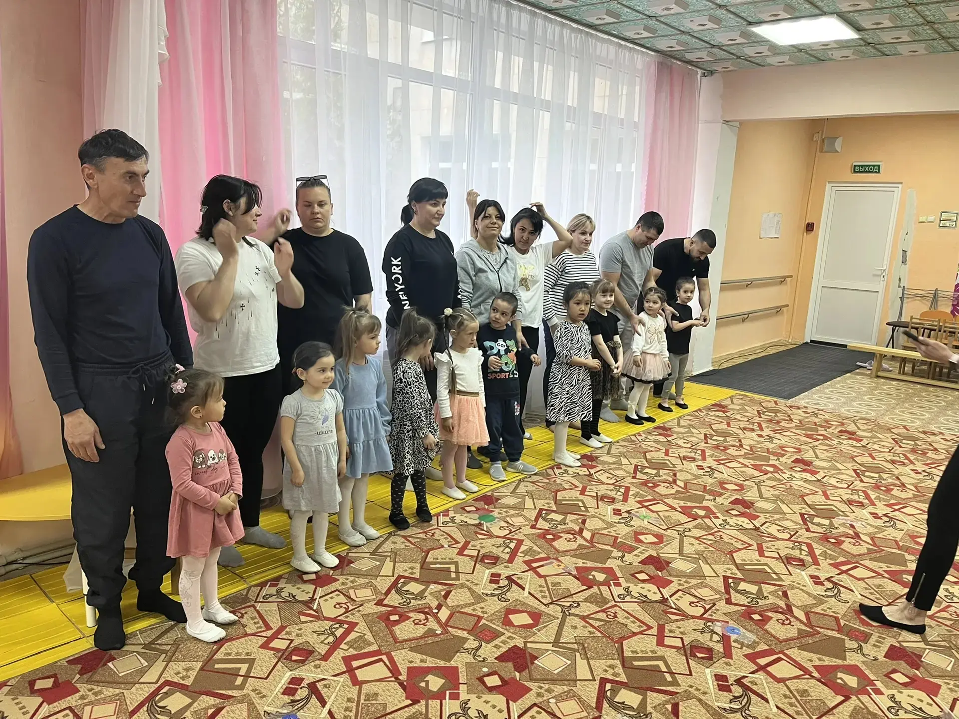 В настоящее время одна из приоритетных задач, стоящих перед педагогами, - это сохранени...