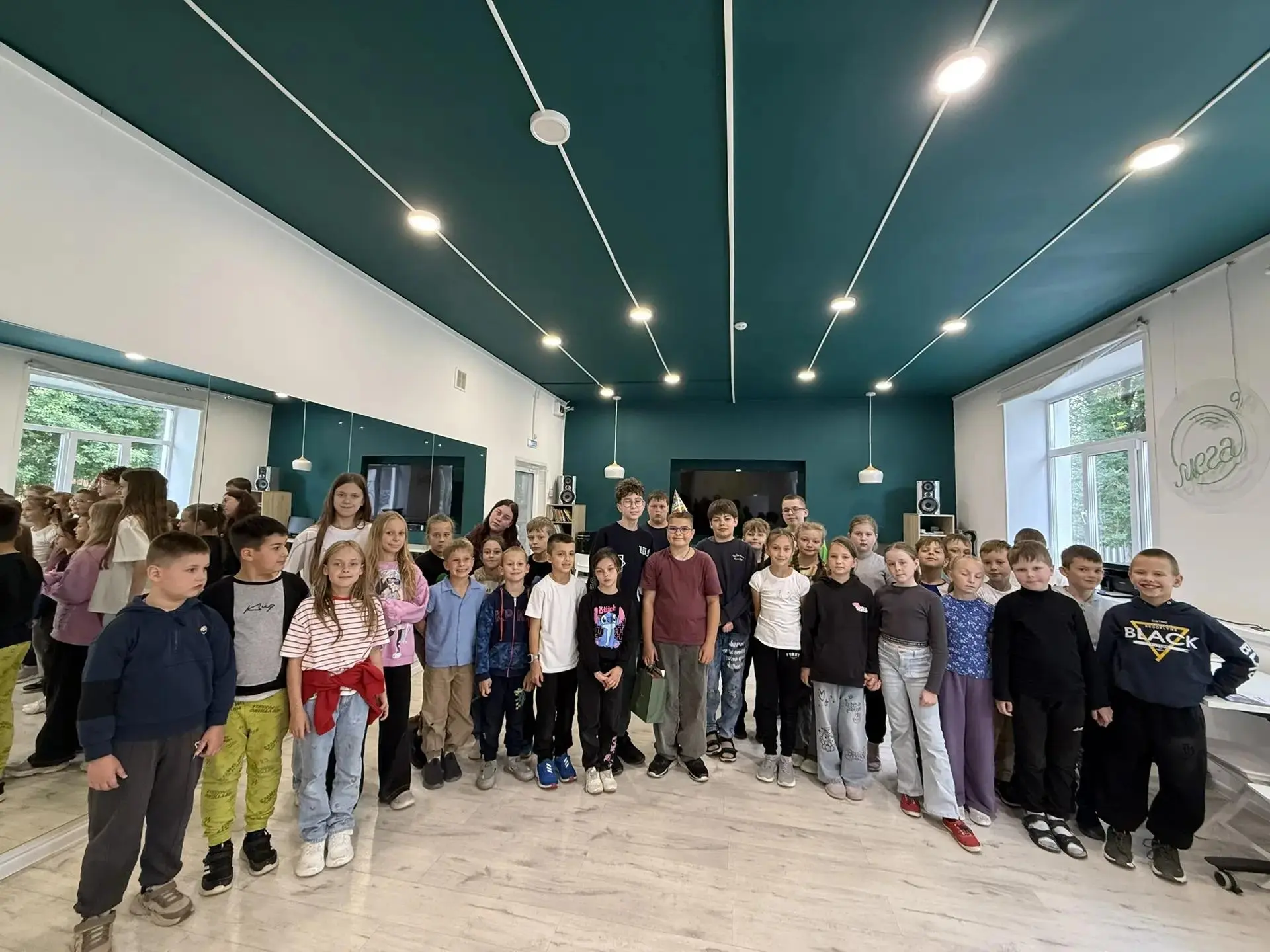 ✨50 счастливых детей завершили свои летние каникулы в Омеге🥳.