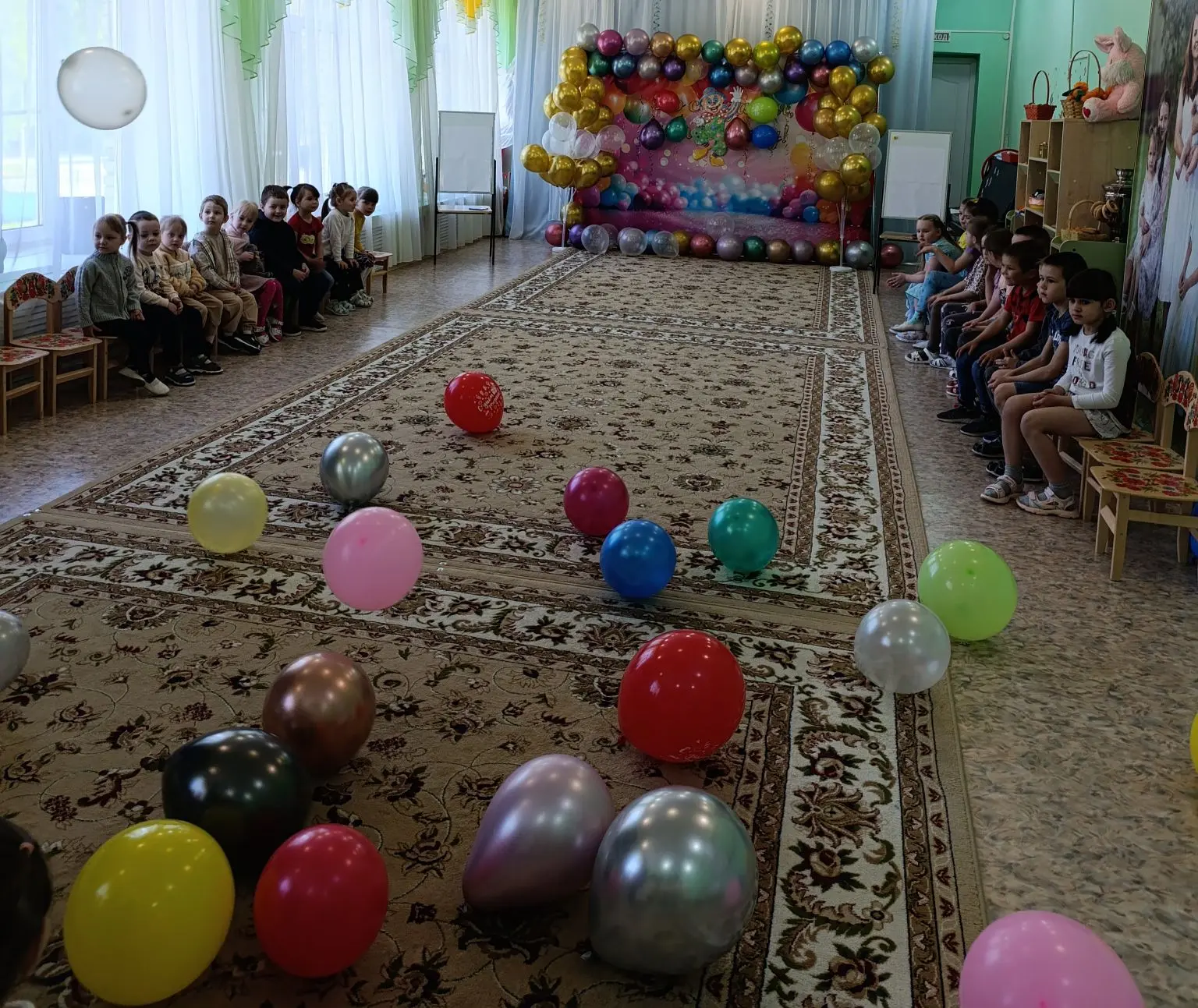 Детство — это смех и радость! 🌈
🎈Сегодня в нашем детском саду было шумно, весело и невероятно инте
