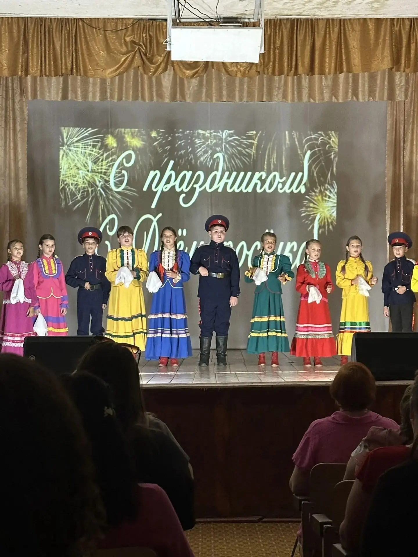 Синегорское сельское поселение отметило два важных события - День посёлка и  профессион...