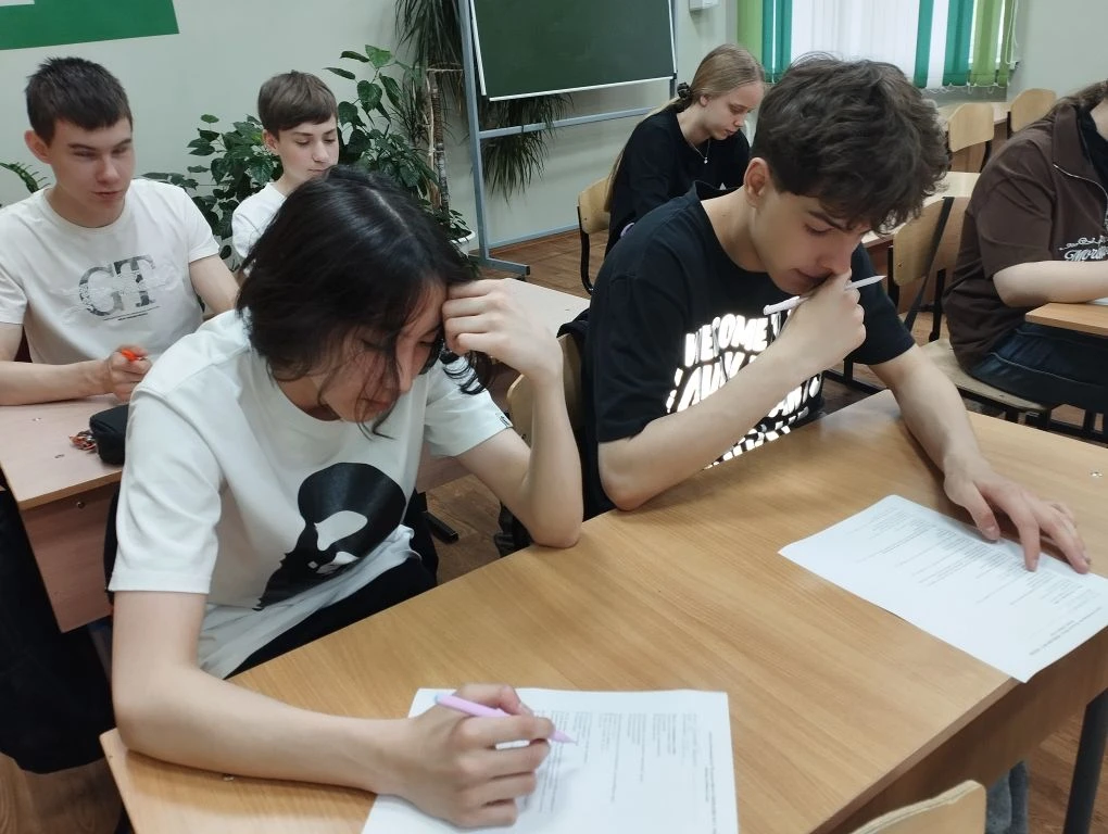 Итоговые классные часы  25 мая 2026 года в МОАУ ГИМНАЗИЯ N2 прошли итоговые классные часы, посвящённ