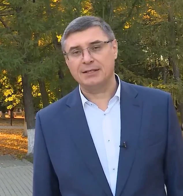 Губернатор Владимирской области поздравил педагогов с профессиональными праздниками.