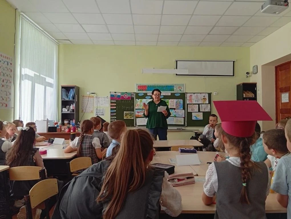 В рамках Недели начальных классов продолжаются открытые уроки и мероприятия. В 1 «Б» классе прошло  