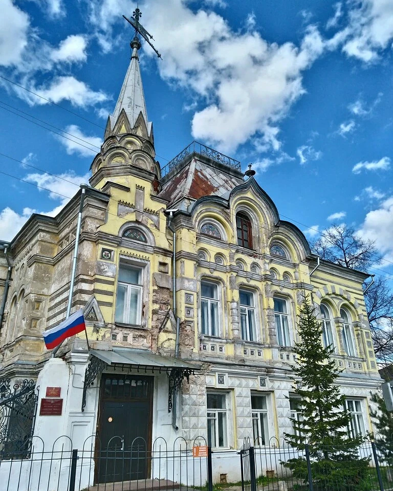 🏰Особняк Локалова в Великом — сказочный терем от великого Шехтеля! ✨

🕰 Село Великое в Ярославской