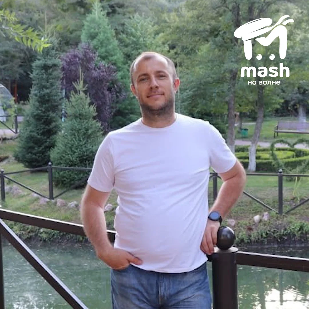 "Да, я их пинал"  Мужик, который пнул собаку в симферопольском дворе, оказался заслуженным преподава