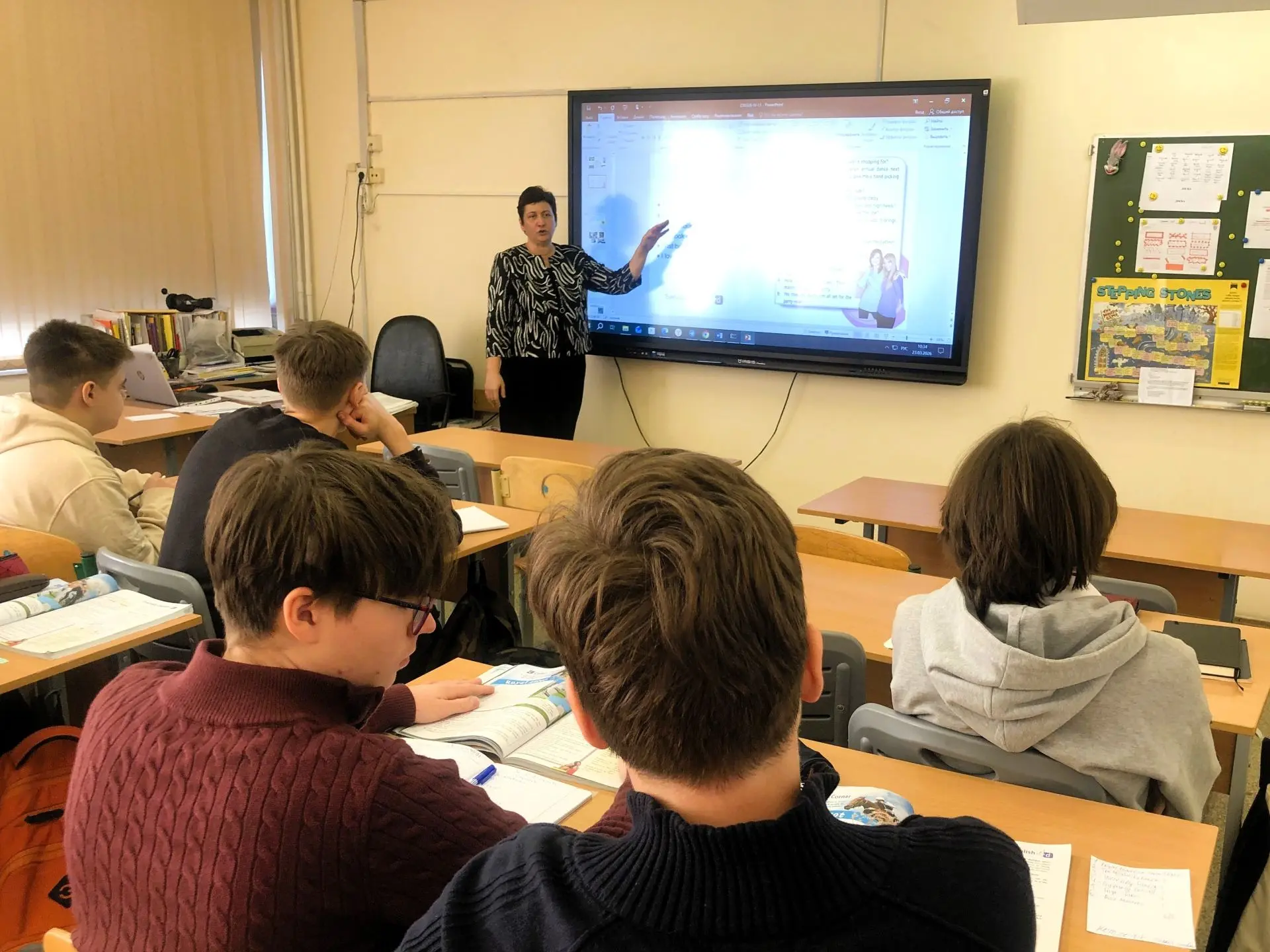 🇬🇧 ОГЭ по английскому языку: как проходит подготовка в 9 «Б»  В рамках недели открытых уроков в 9 «Б