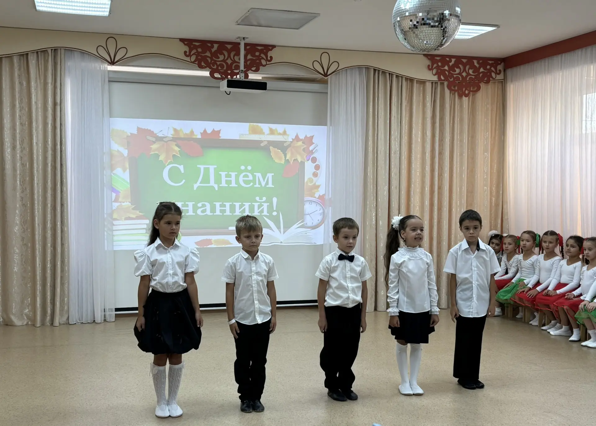 Алиса с Базилио хитрили, но знания всех победили! 📚✨