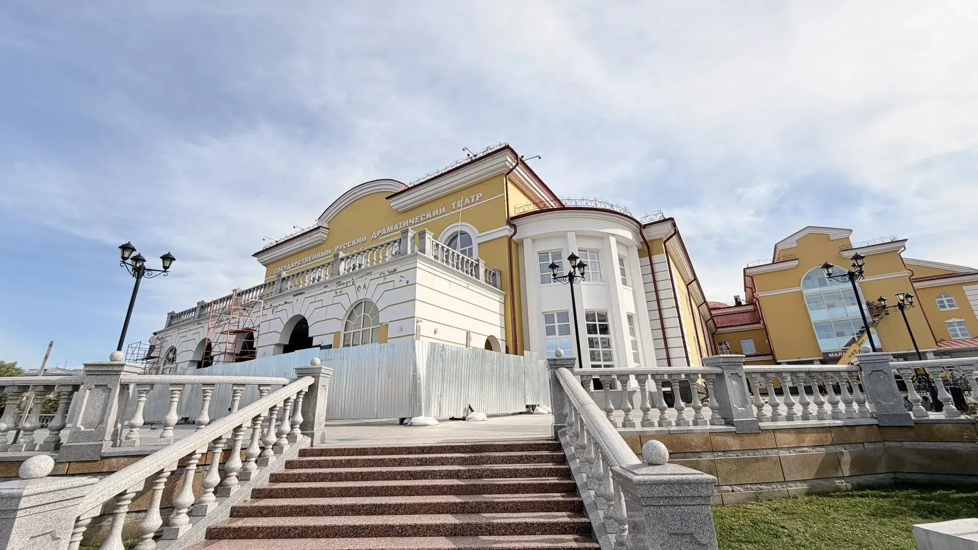 🏛  Капитальный ремонт ГРДТ им. Н.А.Бестужева близится к завершению
