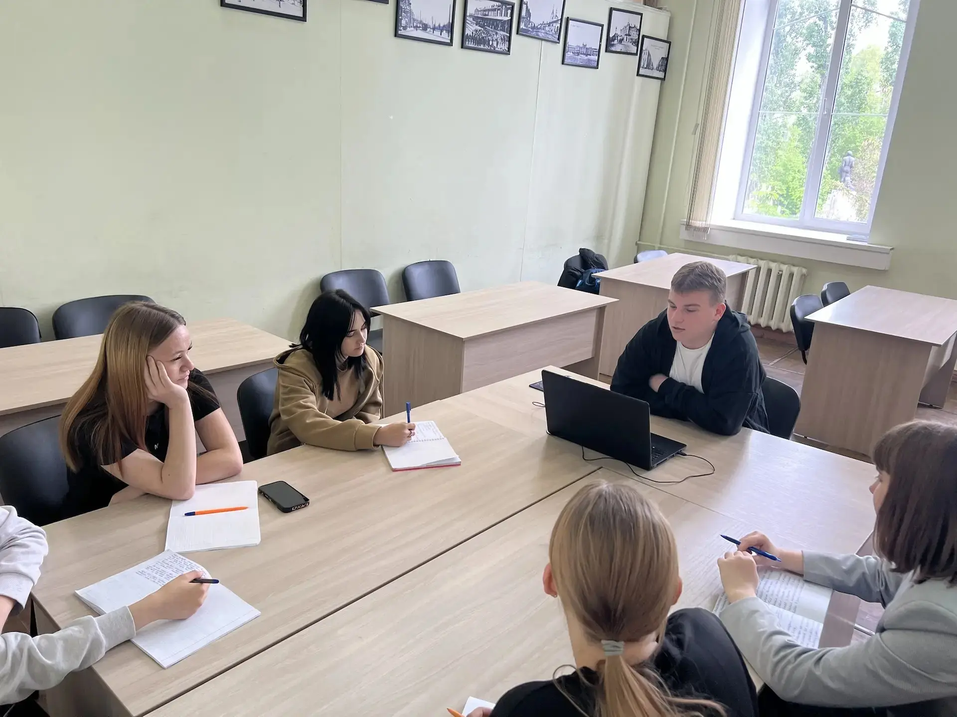 Знакомство с командой: Старший вожатый ДОЛ «Дубрава» провёл личную встречу с теми, кто ...