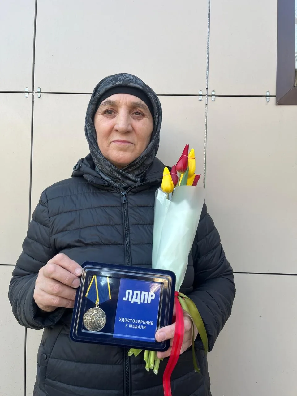 🇷🇺 В преддверии 8 Марта Дагестанское отделение ЛДПР и «Союз женщин РД» поздравили матерей участник