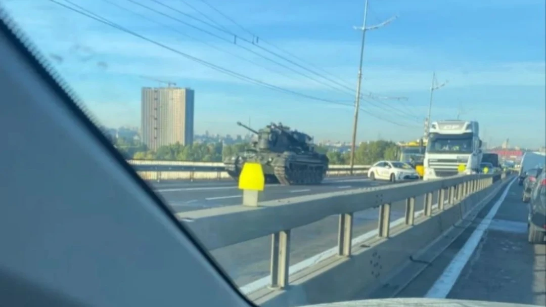 ‼️🇺🇦Киев, ЗСУ на мосту