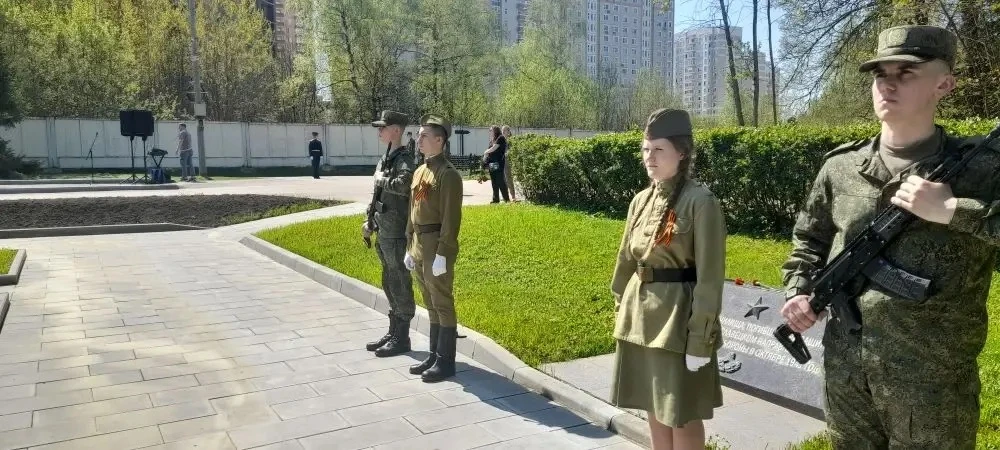 7 мая  ВПК "Молодая Гвардия" принял участие в церемонии открытия табличек с новыми именами павших по