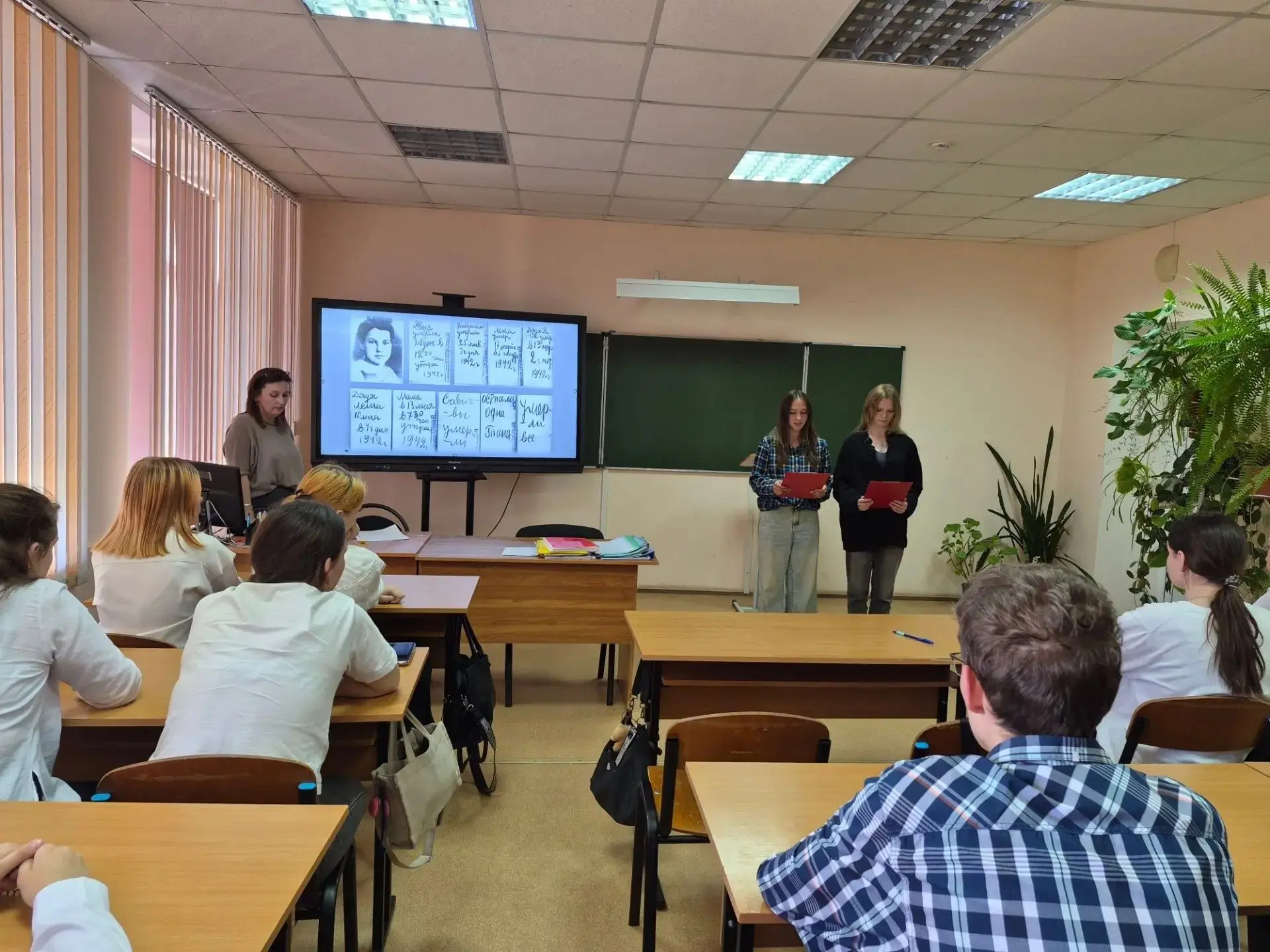 💥День памяти и скорби, отмечаемый 22 июня, — это важная дата в истории России, связанная с началом 