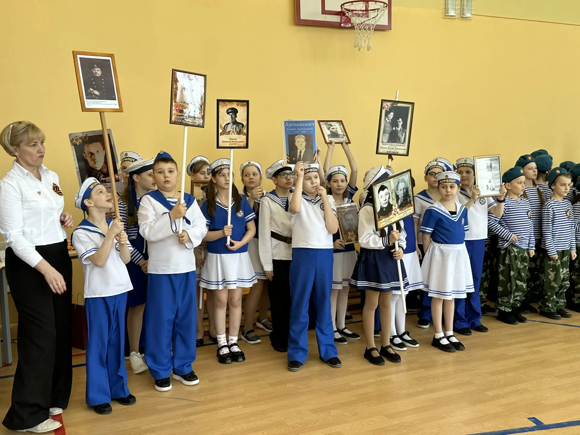 🥁МАРШИРУЮТ ПРАВНУКИ ПОБЕДИТЕЛЕЙ   Смотр песни и строя «Правнуки победителей» - это традиционное, дол