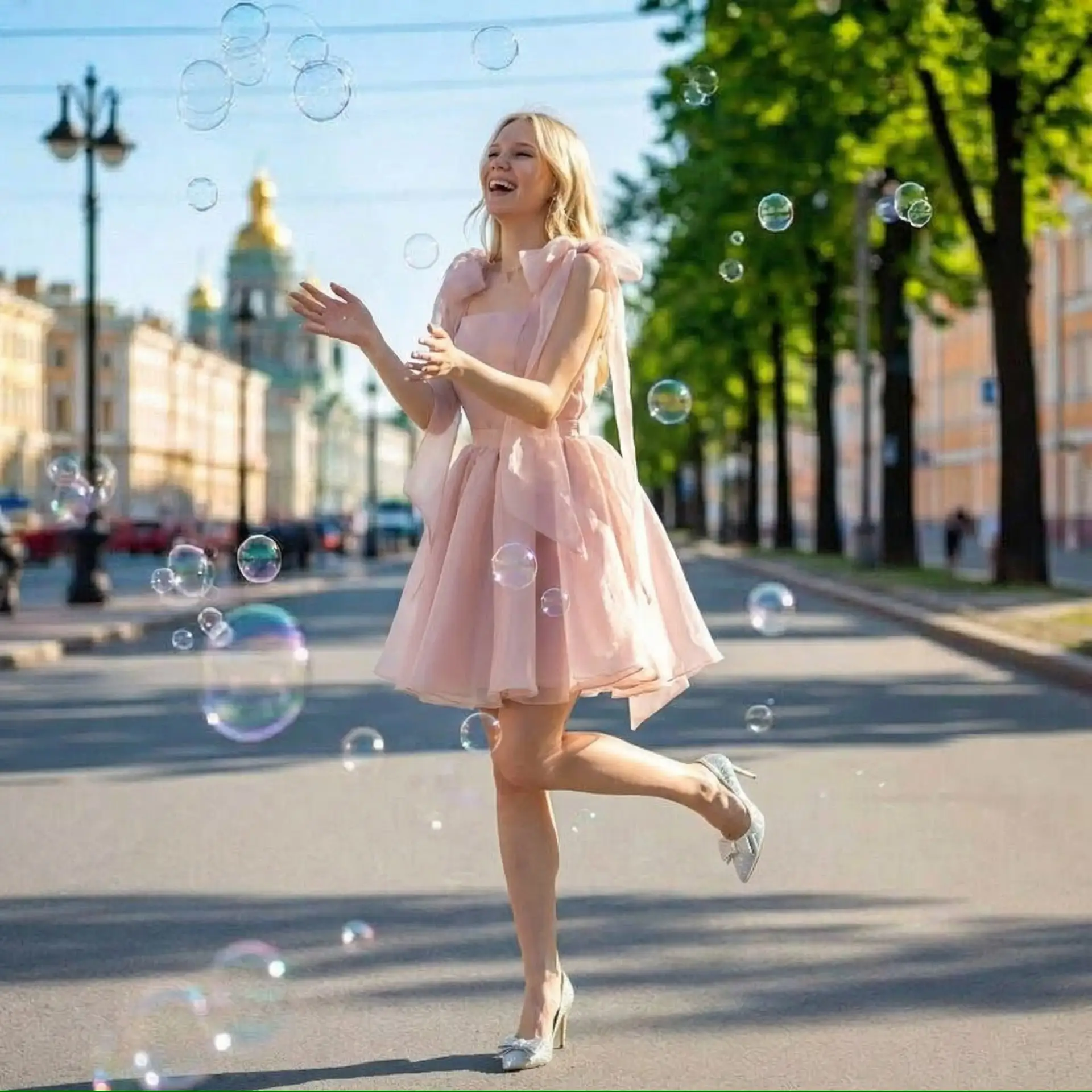Платье в наличии.