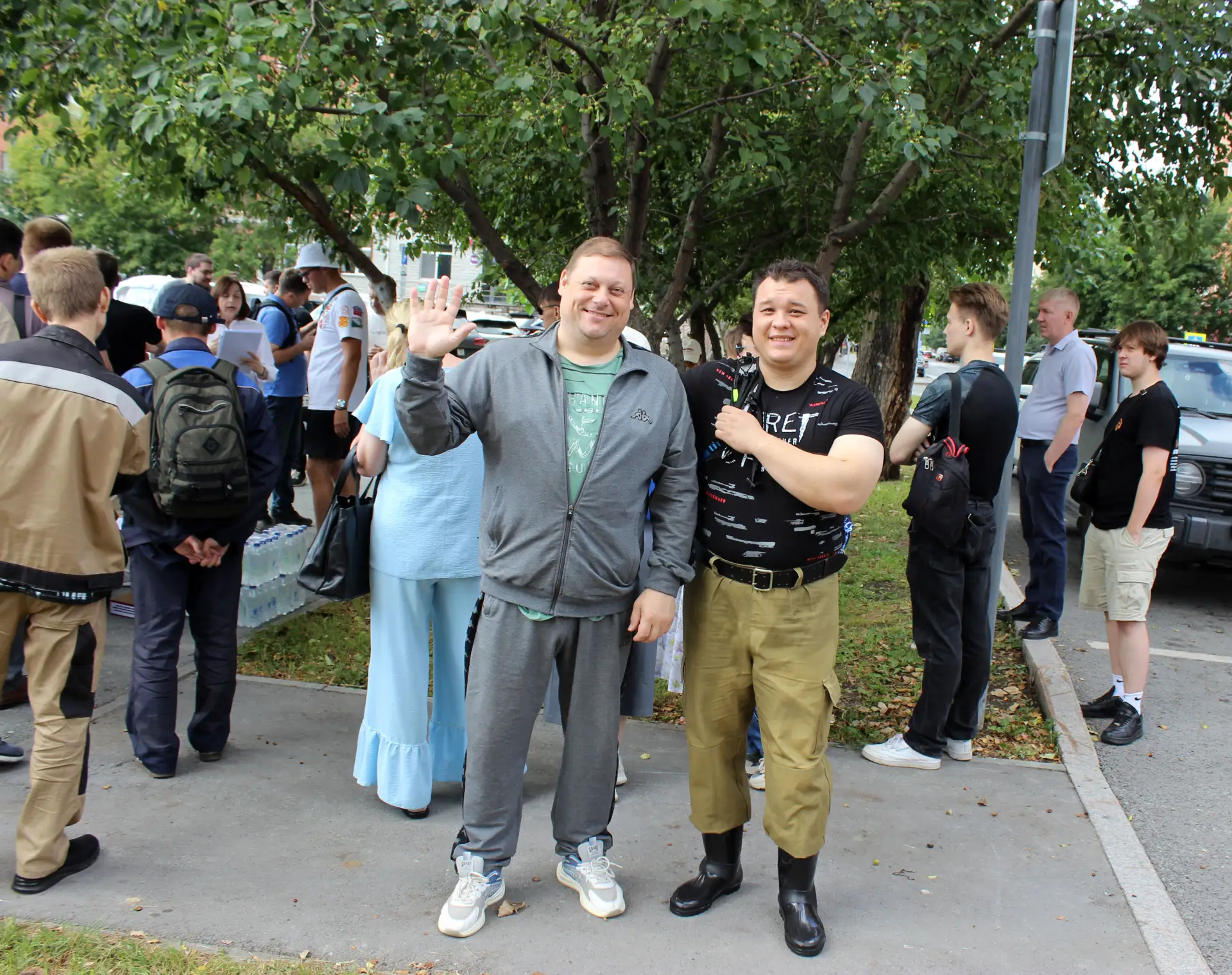 Наши сотрудники встали в строй💪

Тюмень борется с летним паводком: уровень воды в реке Туре превыси