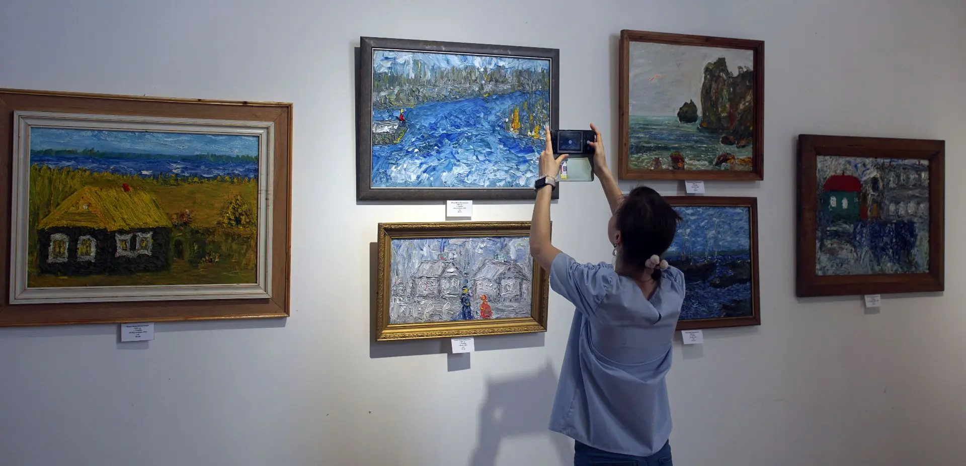 🎨 Открытие персональной выставки Ивана Попова «Творю от сердца и души»!