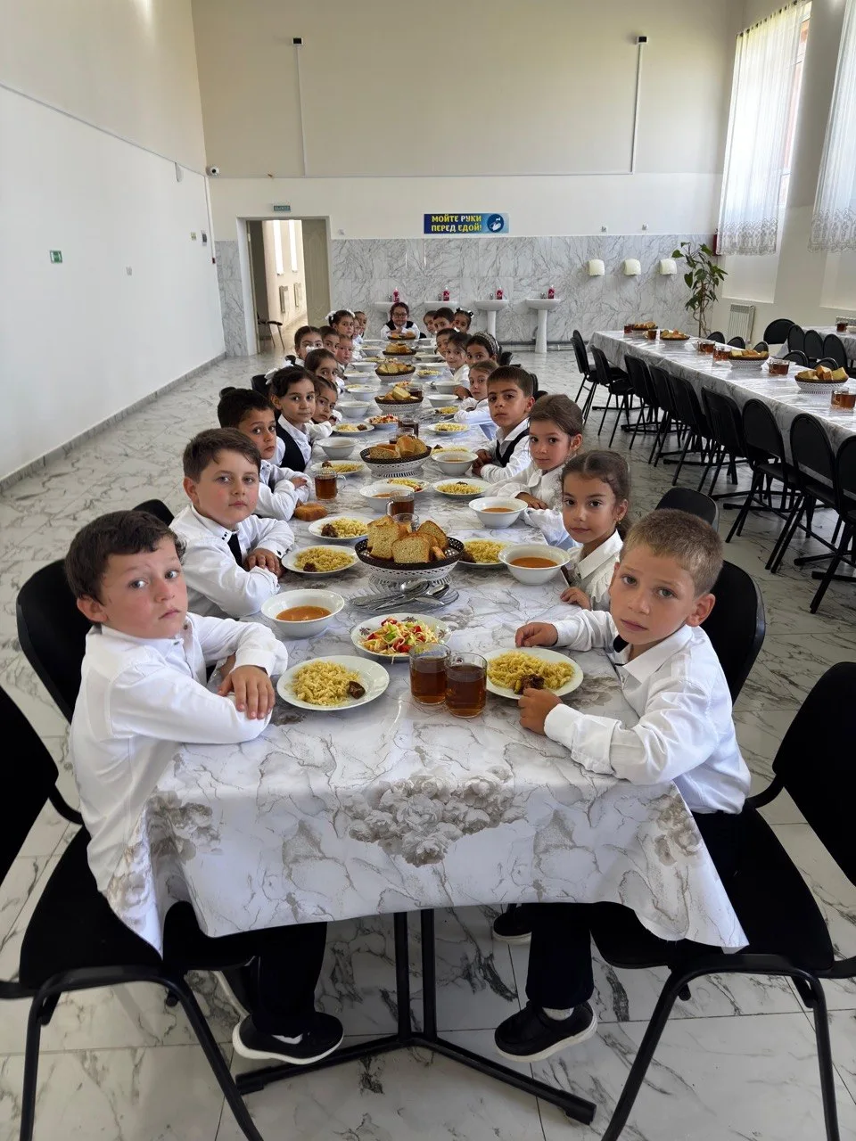 🏫 Снова распахнулись двери нашей школы! Начался новый учебный год, а вместе с ним верн...
