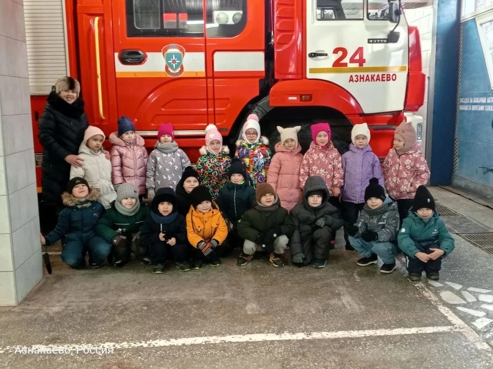 Дети подготовительной логопедической групп №10 побывали на экскурсии в пожарной части №24. Такие экс