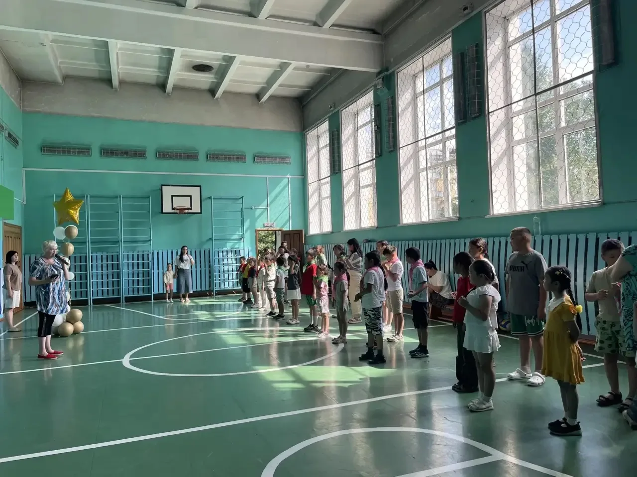 🌿 Как прошло 12 июня - день России в «Сайзанаке»? 🌿

С утра — торжественная линейка с флагом и гим