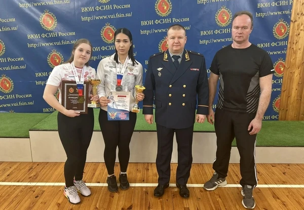 Команда академии вошла в тройку лидеров на соревнованиях по гиревому спорту  С 18 по 20 марта на баз