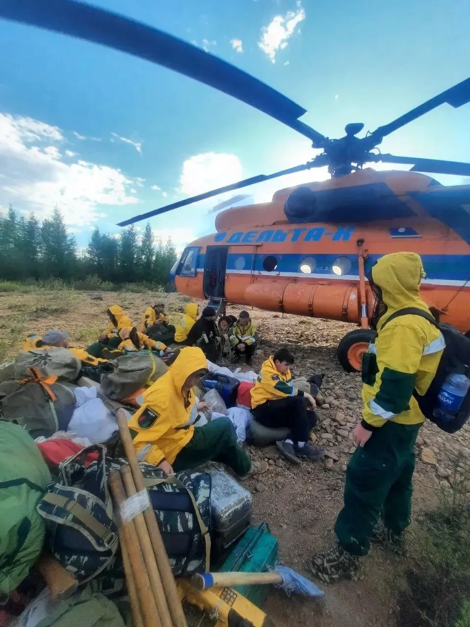 ✅ Лесной пожар в Нерюнгринском районе ликвидирован: авиапожарные вывезены с места работ 

Благодаря 