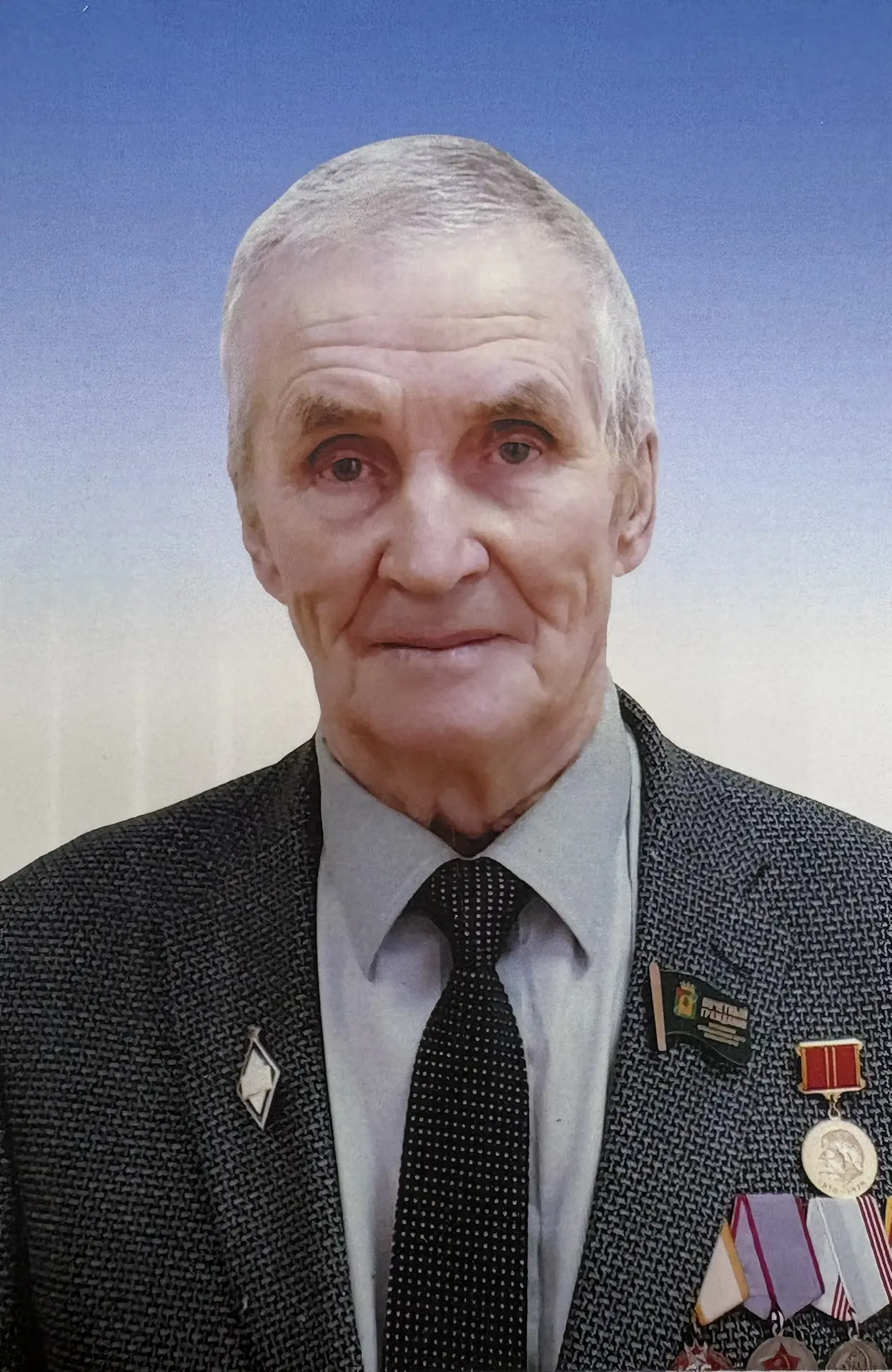 Сегодня 85-летний юбилей отмечает Почётный гражданин Березовского муниципального округа Михайлов Ива