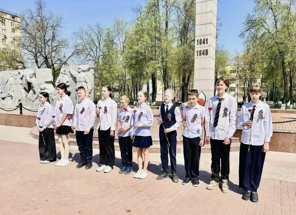 Учащиеся 6 классов Лицея №5 (Корпус 2) в рамках масштабного марафона "Наследники Победы" приняли уча