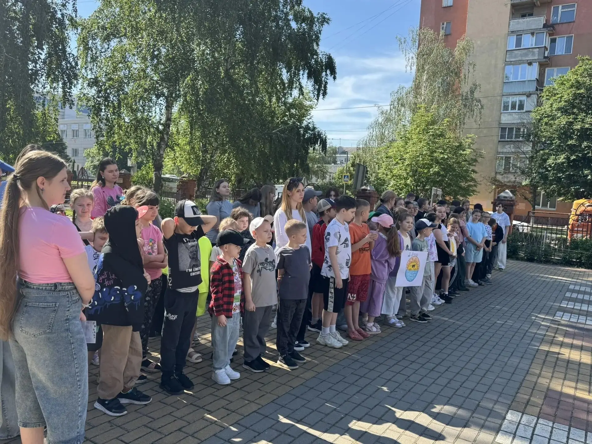 Третье июня ознаменовалось ярким и долгожданным событием — торжественной линейкой, посв...