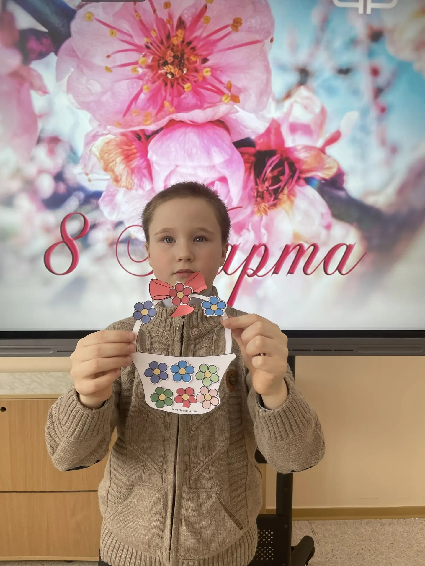 🎁« Подарок для мамы»🎁  Сегодня , Орлята России 3-х классов приняли участие в мастер классе «Подарок 