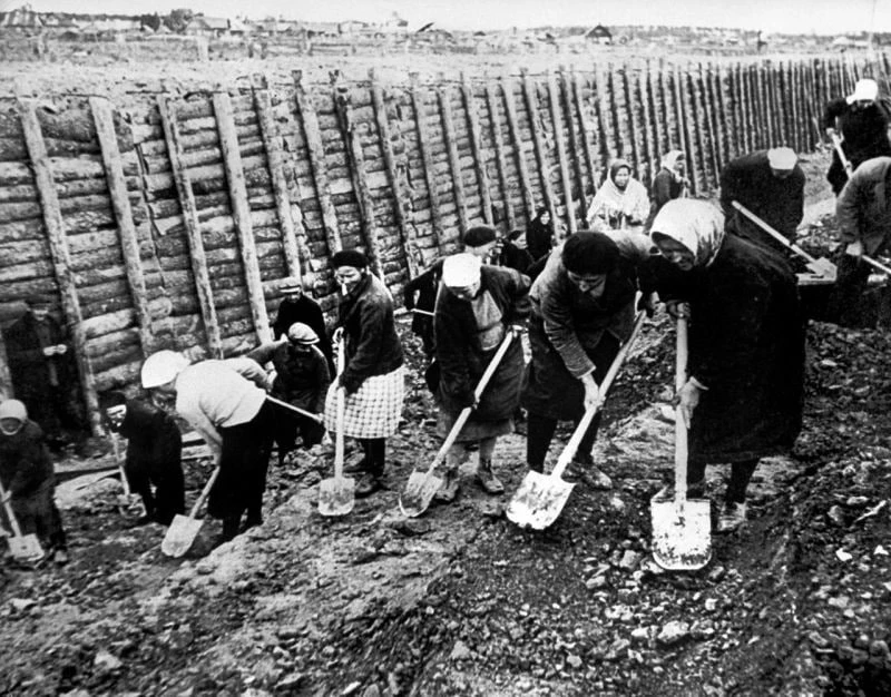 Все на защиту Ленинграда!