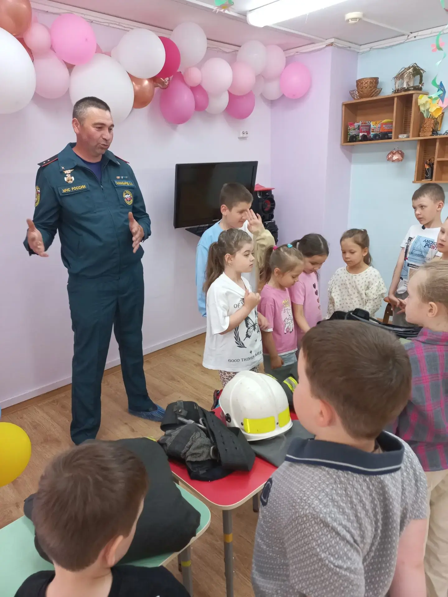 🔥 День в РВО «Калейдоскоп профессий» под знаком огня и отваги! 🔥

Сегодняшний день в нашем «Калейд