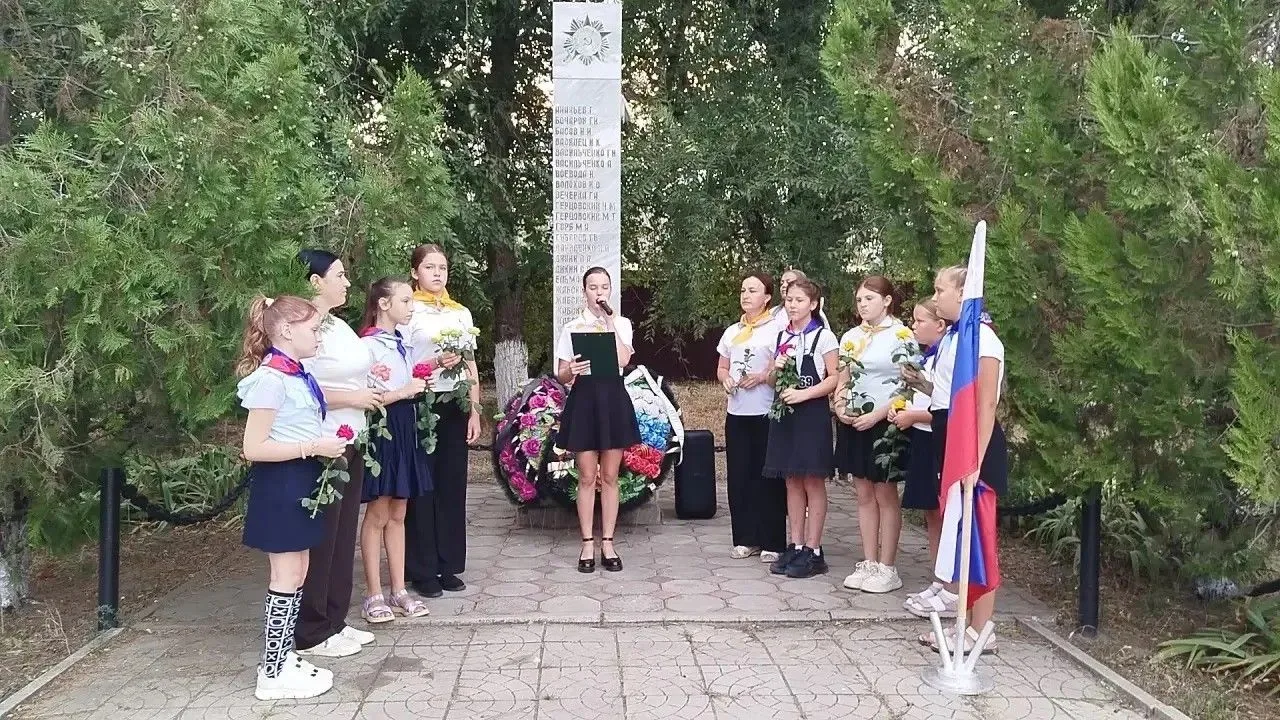 «Мой край не обошла война», под таким названием прошёл патриотический час, в преддверии...