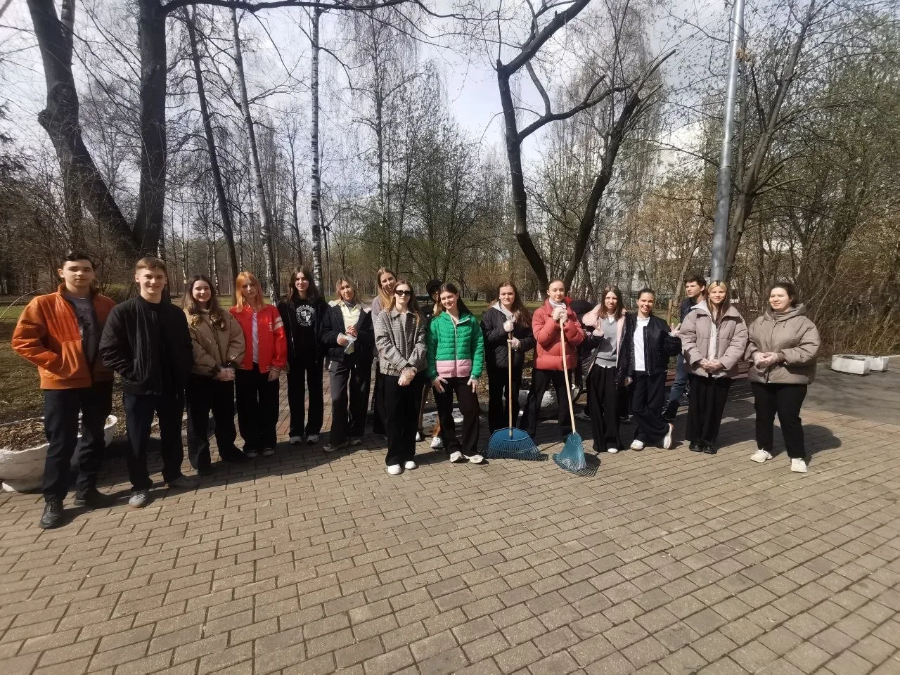 🌿 Весенний субботник в основном корпусе: вместе делаем школу чище  На этой неделе в основном корпусе