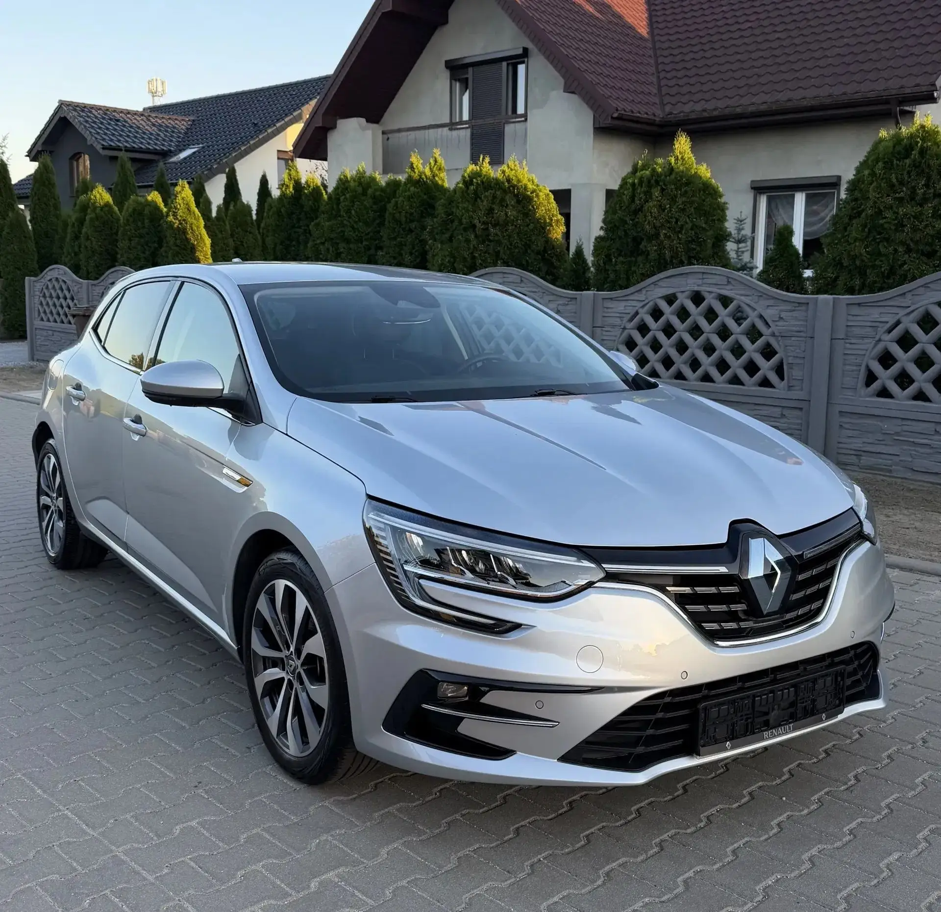 🚗 Renault Megane
