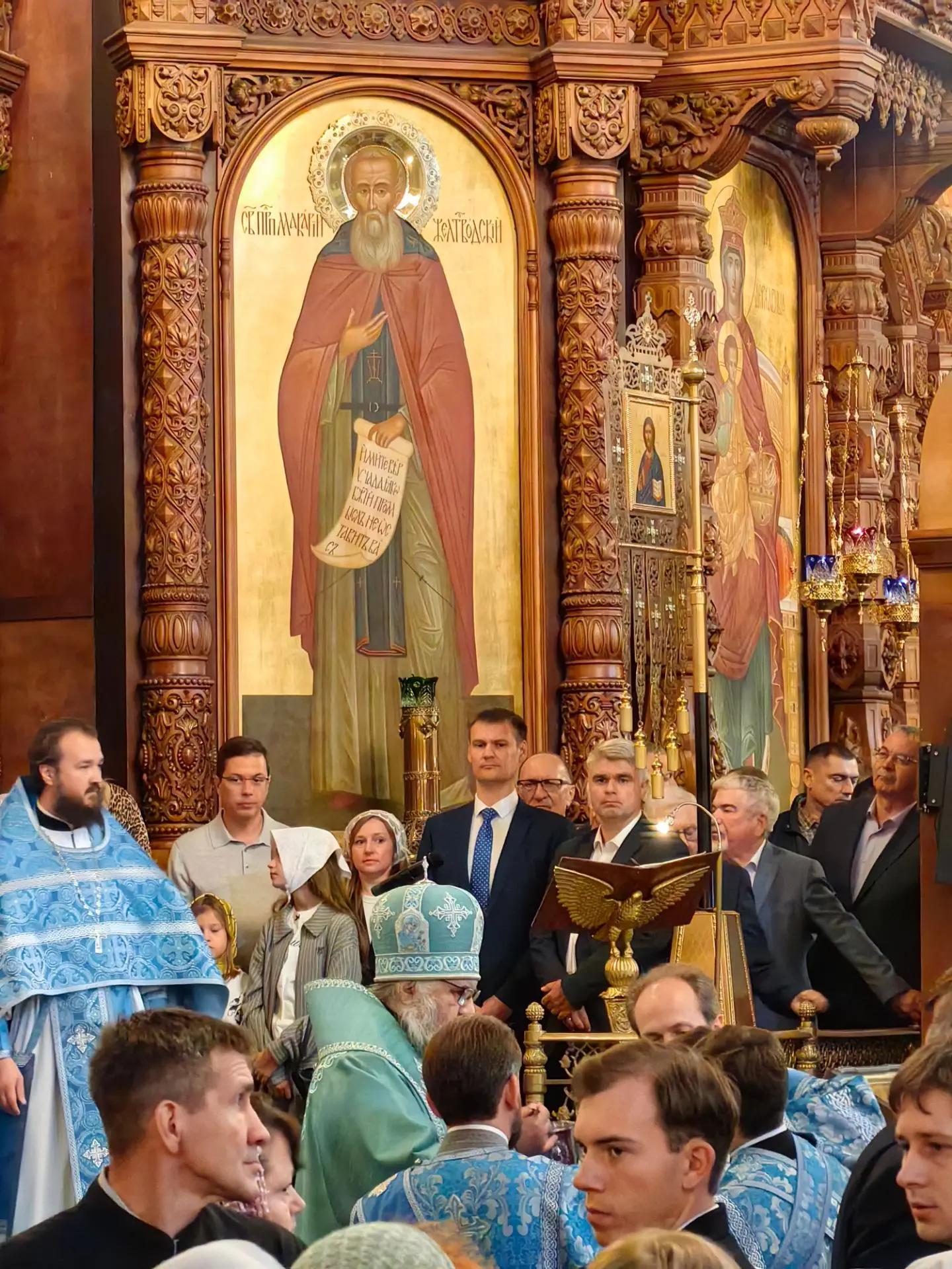 Традиционные литургия и молебен в преддверии нового учебного года.