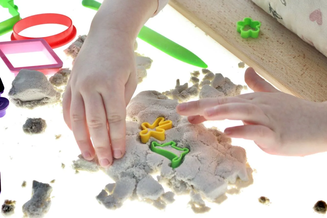 🧩 Моторика, память и LEGO: чем заняты ребята в Андреевском корпусе?   Сегодня заглянем на занятие по