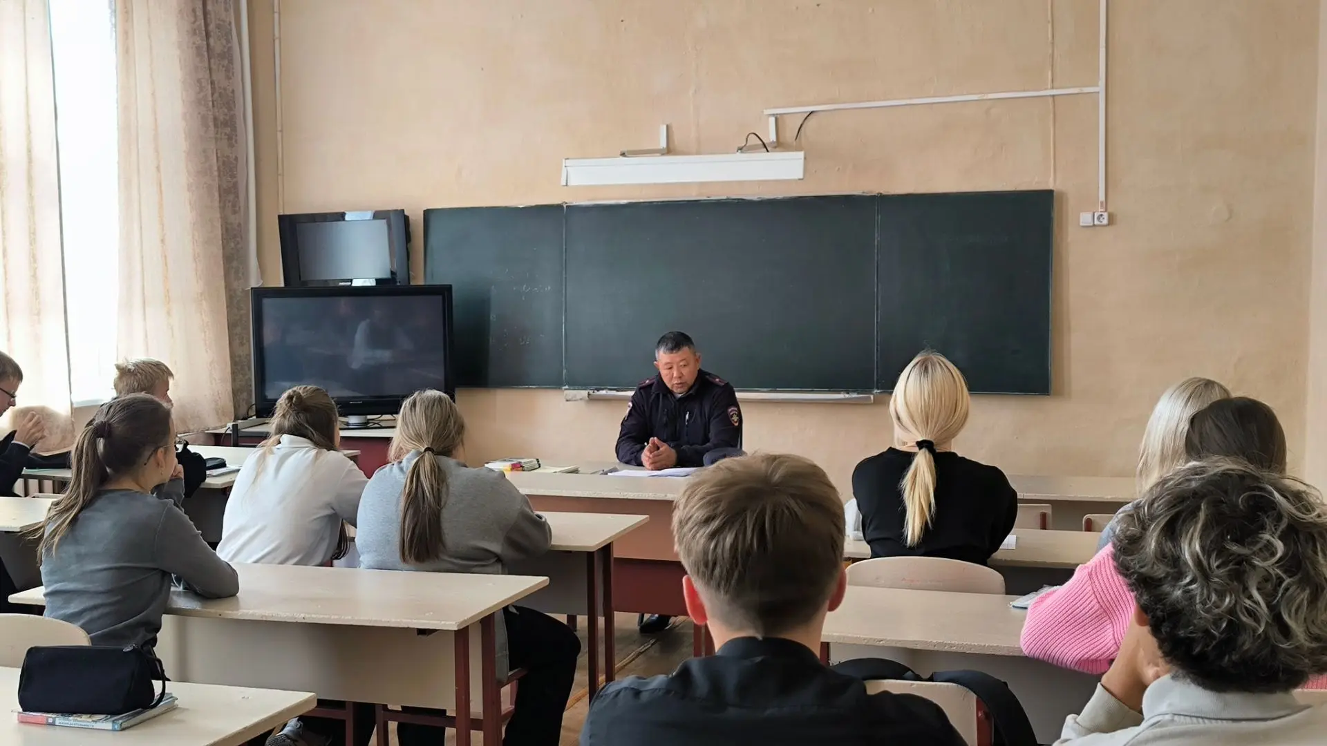Разговор с заместителем начальника ГАИ Шагеевым В.С. о важности соблюдения требований д...