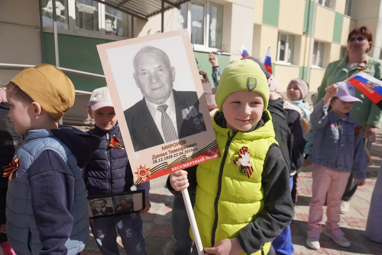 Сегодня на территории нашего детского сада состоялась ежегодная акция «Бессмертный полк».