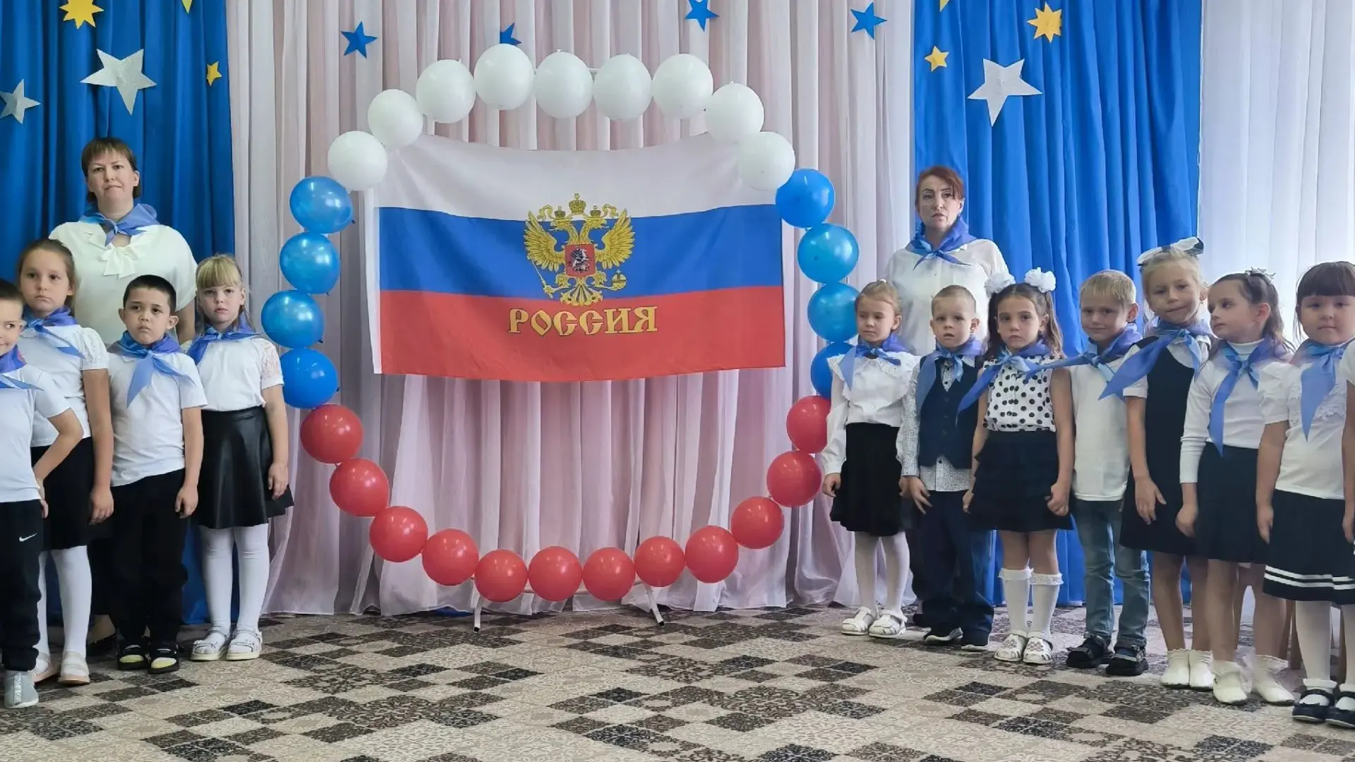 🇷🇺 СЛАЖЕННО, ТОРЖЕСТВЕННО, С ГОРДОСТЬЮ!